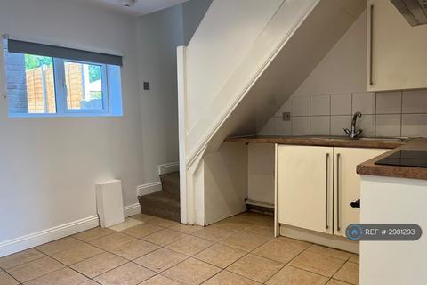 2 bedroom terraced house to rent, Upper Stone Street, Maidstone, ME15