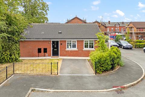 2 bedroom detached bungalow for sale, Lomas Close, Salford, M5