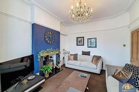 3 bedroom semi-detached house for sale, Wennington Road, Southport PR9
