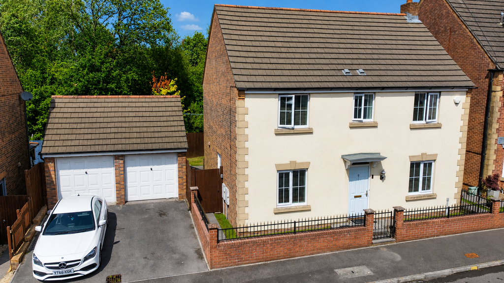 4 bedroom detached house for sale in Swansea