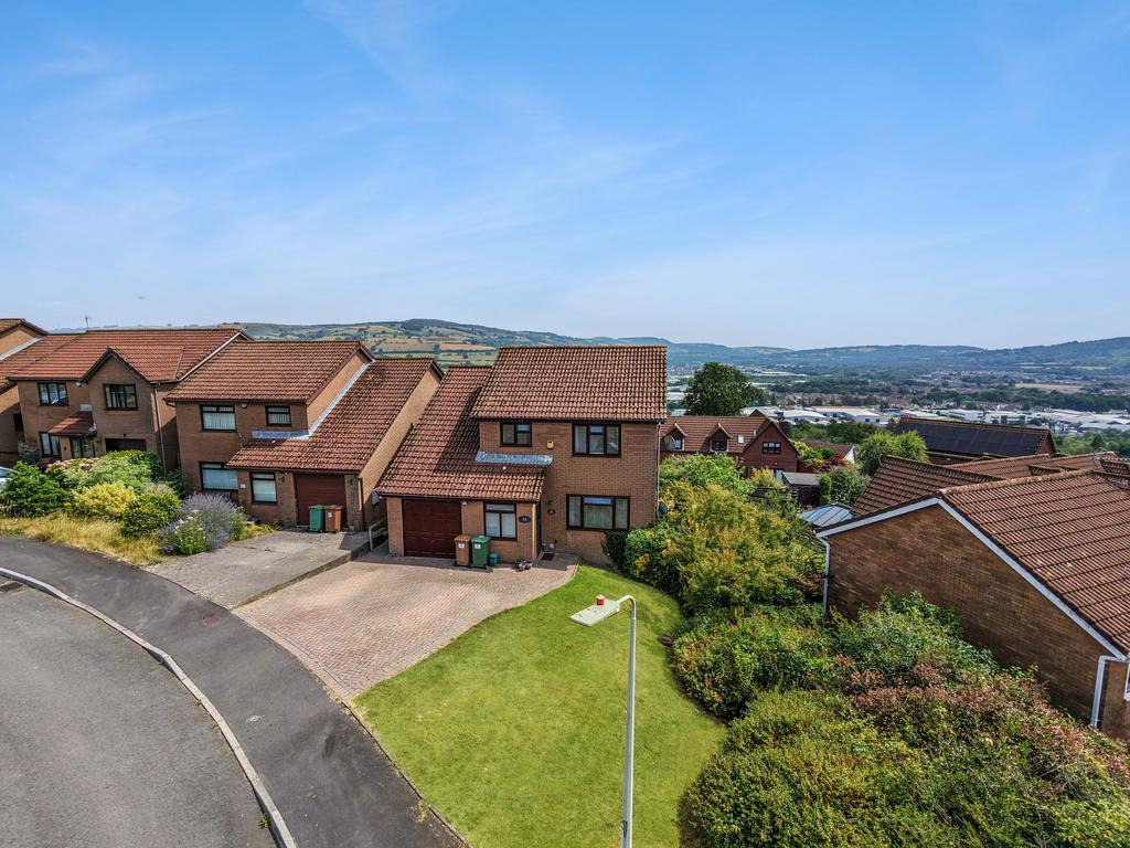 4 bedroom detached house for sale in Caerphilly