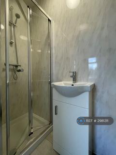 1 bedroom in a house share to rent, Priory Crescent, Southend-On-Sea, SS2