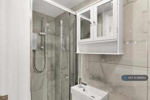 Studio to rent, Reginald St, Luton, LU2