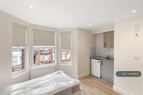 Studio to rent, Reginald St, Luton, LU2