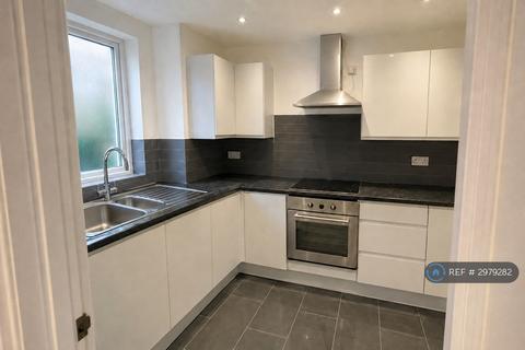 1 bedroom flat to rent, Becton Court, London, SE25