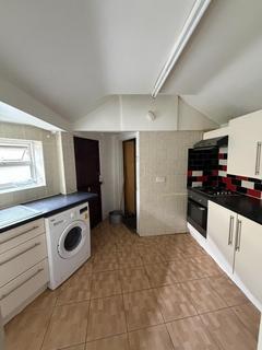 1 bedroom in a house share to rent, cottage street, London, E14