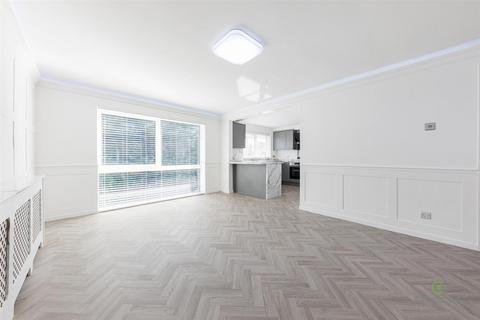 2 bedroom apartment to rent, Newgate Street, London E4