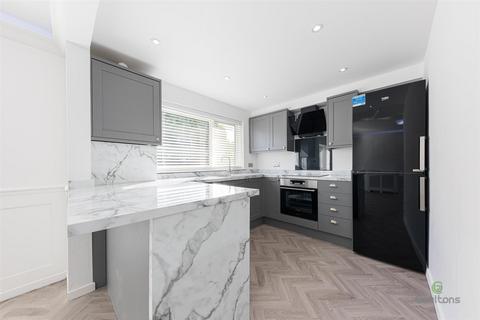 2 bedroom apartment to rent, Newgate Street, London E4