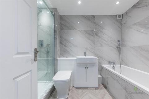 2 bedroom apartment to rent, Newgate Street, London E4