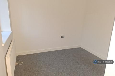 2 bedroom end of terrace house to rent, Lodge Court, Telford, TF2