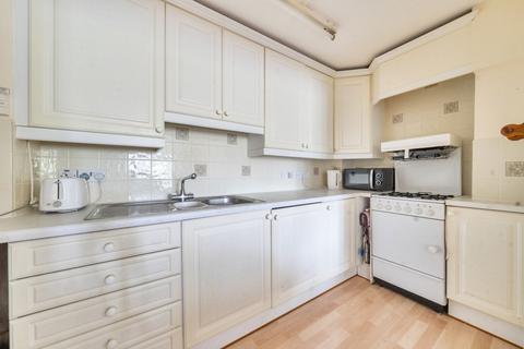 2 bedroom retirement property for sale, St. Ann Place, Salisbury