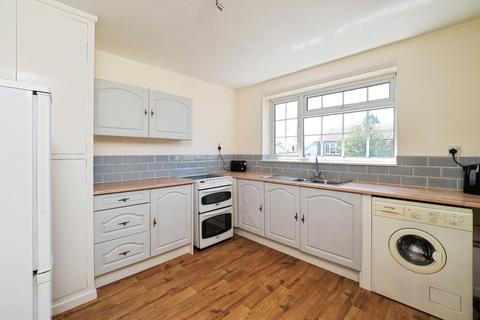 2 bedroom maisonette for sale, Fenimore Court, Nursery Road, Radcliffe-on-Trent, Nottingham, NG12