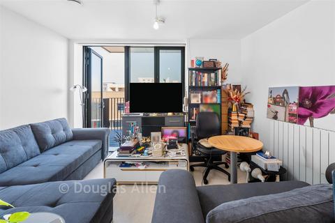 1 bedroom apartment for sale, Challingsworth House, London IG11
