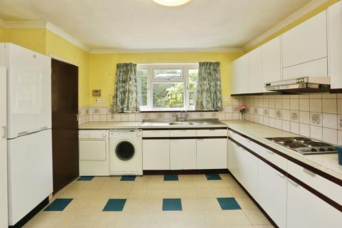 4 bedroom detached house for sale, Foster Road, Gosport