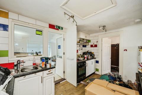 4 bedroom bungalow for sale, Heol Fach, Llangyfelach, Swansea, SA5