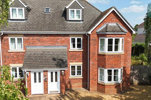 2 bedroom flat for sale, Ombersley Road, Worcester WR3