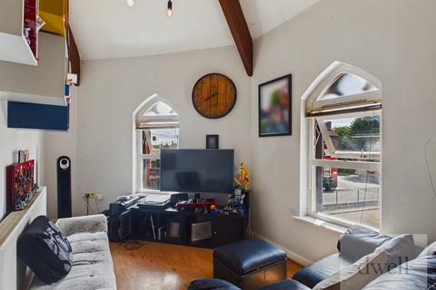 2 bedroom flat for sale, Armley Lodge Road, Armley, LS12 2AT