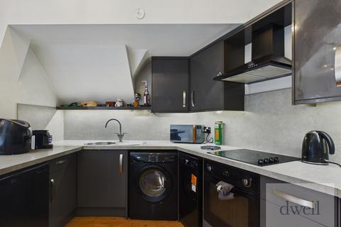 2 bedroom flat for sale, Armley Lodge Road, Armley, LS12 2AT