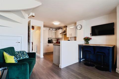 4 bedroom townhouse for sale, Rhodfa Cambo, Barry