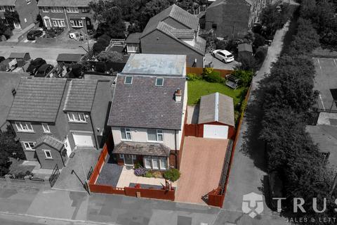 4 bedroom detached house for sale, Taylor Hall Lane, Mirfield, WF14