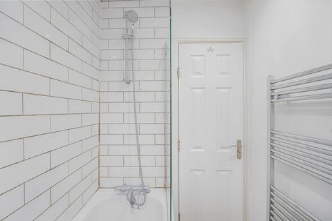 4 bedroom flat share to rent, Woolridge Way