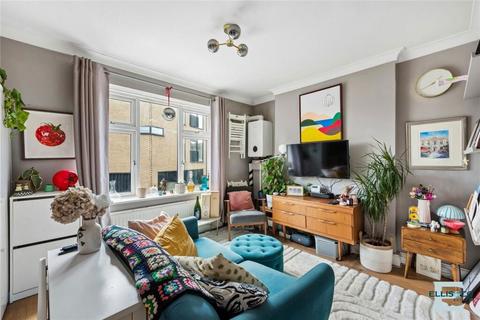 Green Lanes, London, N13 5TU