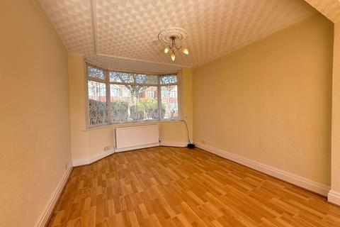 4 bedroom semi-detached house for sale, Farley Road, Sale, M33