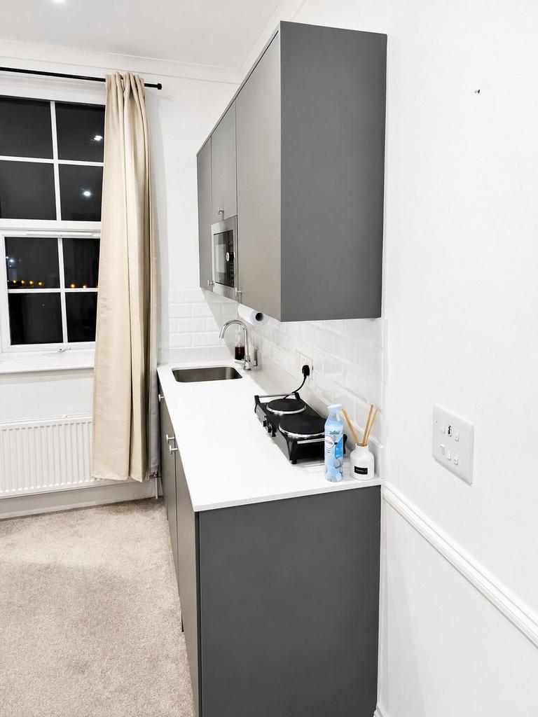 Apartment in London, Wandsworth - View 3