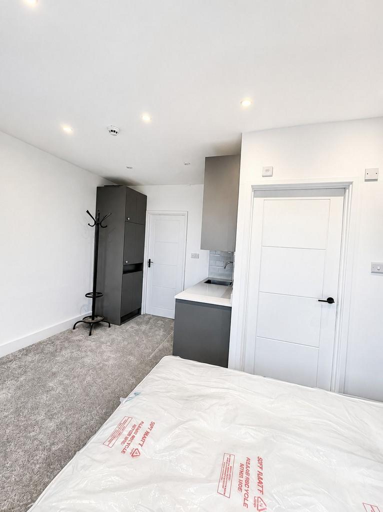 London SW18 - View 3