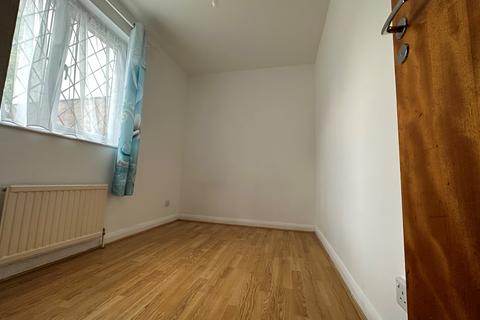undefined, Padcroft Road, West Drayton, UB7