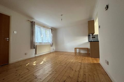 undefined, Padcroft Road, West Drayton, UB7