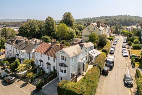 4 bedroom house for sale, Grovehill Road, Redhill