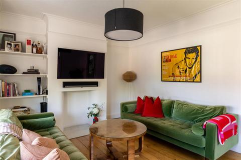 4 bedroom house for sale, Grovehill Road, Redhill