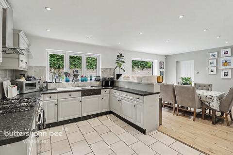 3 bedroom detached bungalow for sale, Swanlow Lane, Winsford