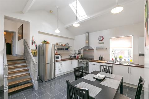 2 bedroom flat to rent, Osborne Road, Jesmond, Newcastle upon Tyne