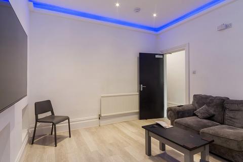 undefined, Beverley Road, Hull HU6