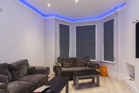 undefined, Beverley Road, Hull HU6