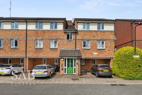 Frensham Close, Southall, UB1