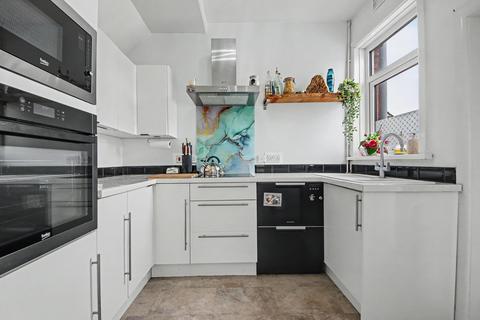 3 bedroom end of terrace house for sale, Oaktree Road, Southampton SO18