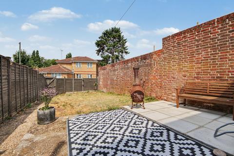 3 bedroom end of terrace house for sale, Oaktree Road, Southampton SO18