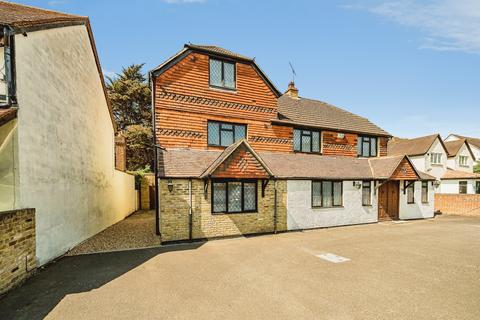 5 bedroom detached house for sale, Burnham Lane, Slough