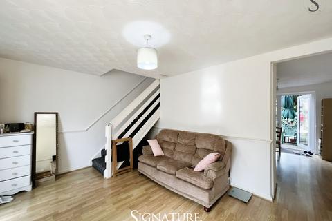 3 bedroom detached house to rent, Sandhurst Close, Leicester, LE3