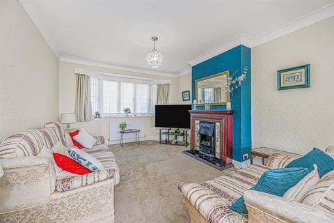 3 bedroom semi-detached house for sale, Wellington Avenue, Chingford