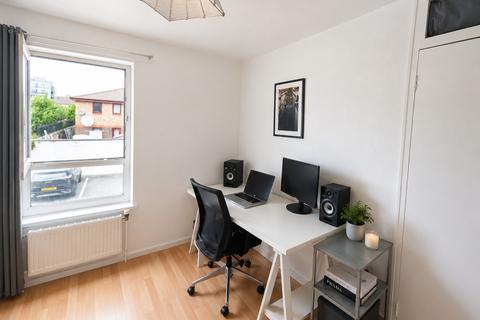 4 bedroom flat share to rent, Patriot Square