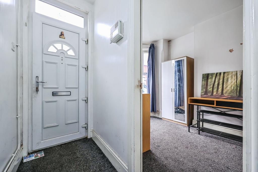 House in Nottingham, Nottinghamshire - View 5