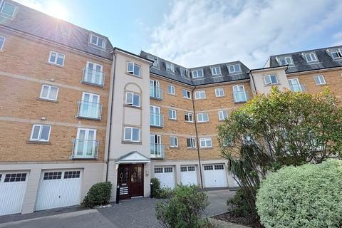 2 bed flat/apartment for rent in San Diego Way, Eastbourne