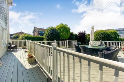 2 bedroom apartment for sale, Long Road, Canvey Island SS8