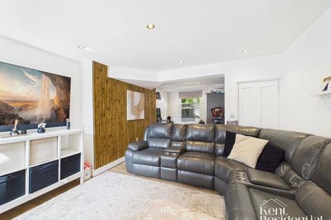 3 bedroom terraced house for sale, New Hythe Lane, Aylesford ME20