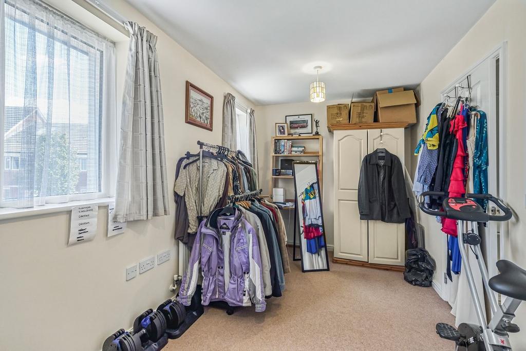 Walk-in wardrobe
