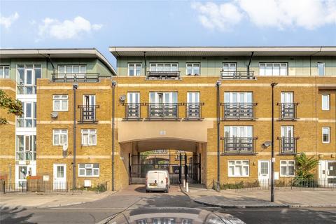 Locksons Close, London, E14